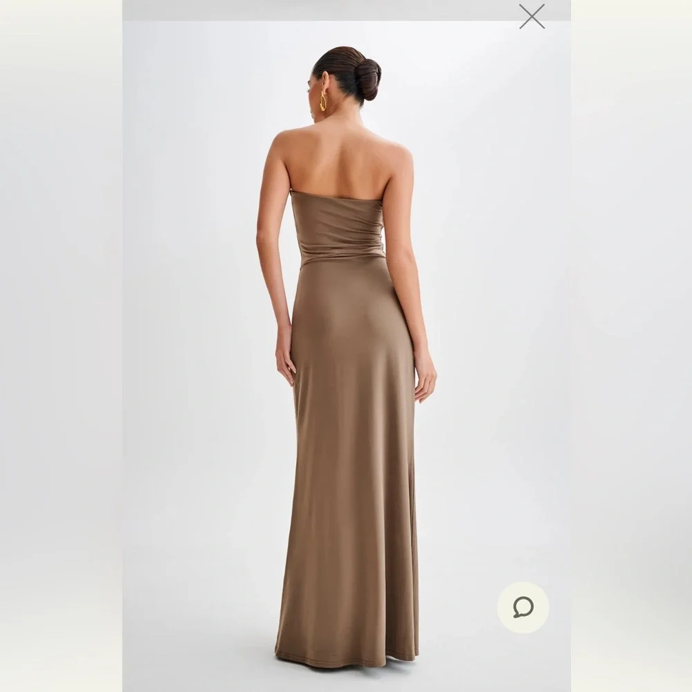 Net MESHKI Ruby
Strapless Slinky Maxi Dress - Coco - Picture 5 of 8